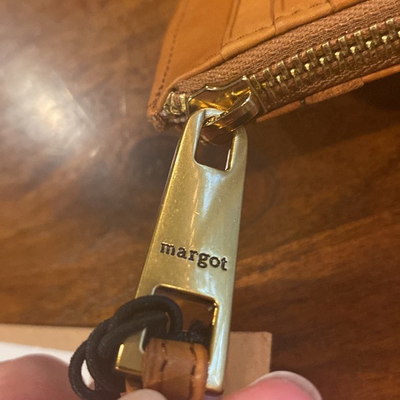 Margot wristlet - Picture 5 of 9